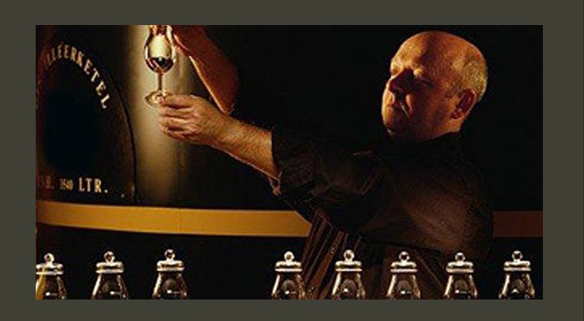 Liquid & Distillation Image